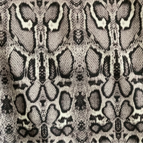 90 Degree Python Snake Print Activewear Knee Length Running Capri Size XS - Picture 2 of 7